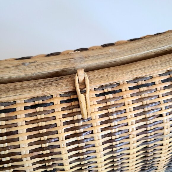 Vintage large midcentury straw/wicker bag. - Picture 3 of 7